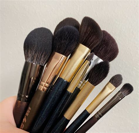 Кисти для макияжа | Beauty inspiration, Beauty, Powder brush