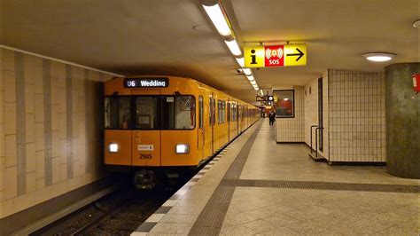 U Bahn Berlin Mitfahrt In Der U Von Kurt Schumacher Platz Bis