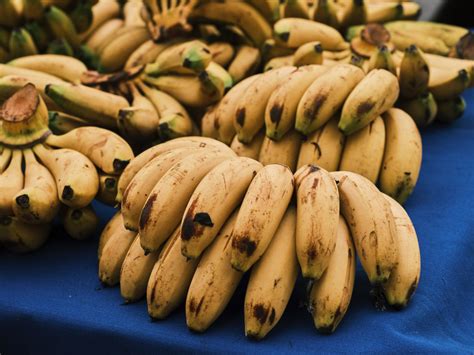 Care sunt cele mai sănătoase BANANE verzi galbene sau maro Ce