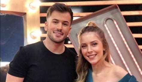 David Carreira Emociona Se Na Gala Dos Sonhos Ao Cantar M Sica Dedicada