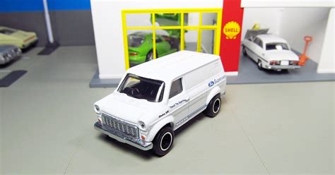 Hot Wheels Ford Transit Supervan