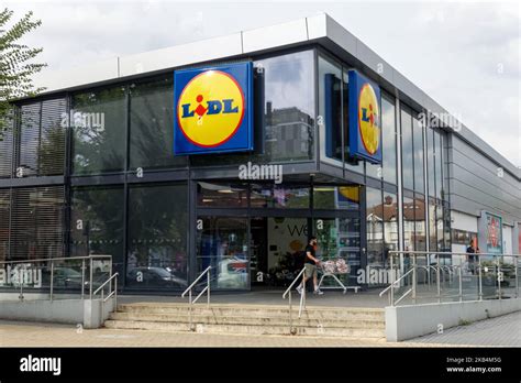 Lidl Store In London England United Kingdom Uk Stock Photo Alamy