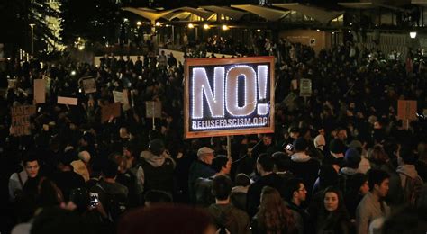 Photos:: UC Berkeley protests - Los Angeles Times