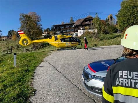 Am Verditz Ein Auto stürzte ab zwei Personen schwerverletzt