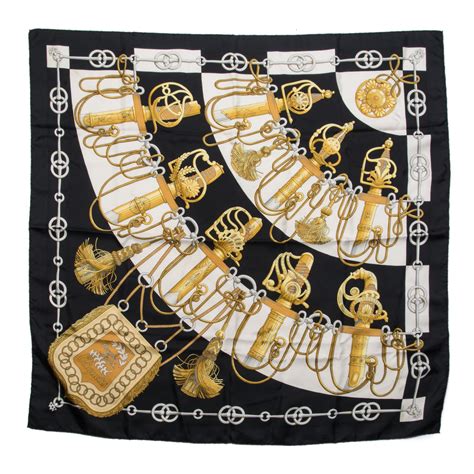 HERMES Silk Cliquetis Scarf 90 174527