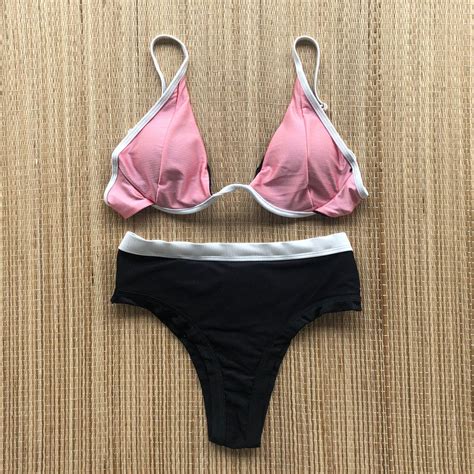 Biquini Aro Hot Pants Tecido Especial Top Dupla Face Preto E Rosa Dondoca Moda Feminina