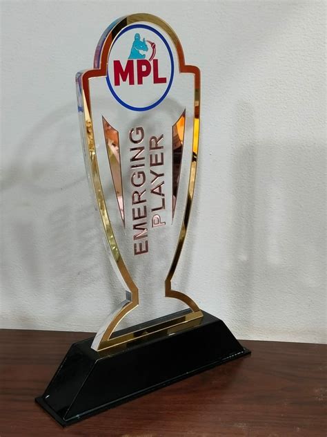 Multicolor Acrylic Trophy Memento Size 10 15 Inch At Rs 900 Piece In