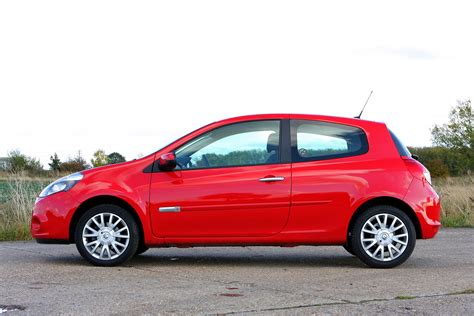 Used Renault Clio Hatchback (2005 - 2012) Review | Parkers