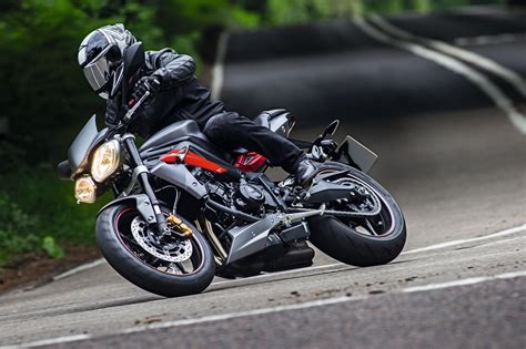 Motorrad Vergleich Triumph Street Triple 765 R 2022 Vs Triumph Street