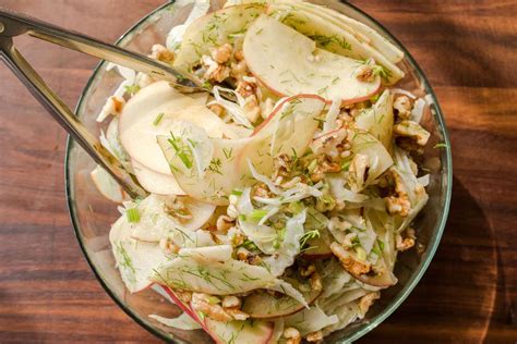 Crispy, Crunchy Apple Fennel Salad with Walnuts and Honey | Receita | Saúde e bem estar