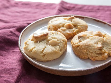 White Chocolate Macadamia Nut Cookies | Singapore - Food, Travel, Lifestyle