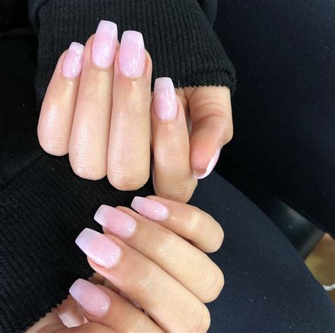 What Are Dip Powder Manicures And Are They Better Than Gel Manicures