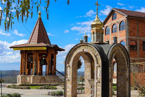 Manastir Lešje: IDILIČNA OAZA U RUSKOM STILU - Borske Narodne Novine
