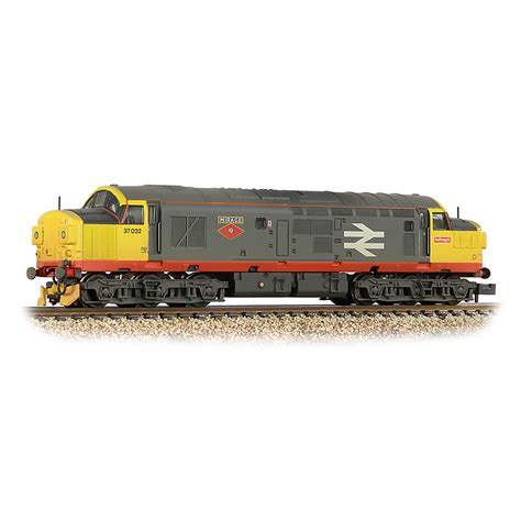 371 474 Graham Farish N Gauge Class 37 0 Split Headcode 37032 ‘mirage’ Br R Freight Red Stripe