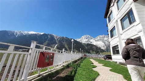 Lemon Tree Hotel Sonamarg 𝗕𝗢𝗢𝗞 Sonmarg Hotel 𝘄𝗶𝘁𝗵 𝗙𝗥𝗘𝗘 𝗖𝗮𝗻𝗰𝗲𝗹𝗹𝗮𝘁𝗶𝗼𝗻