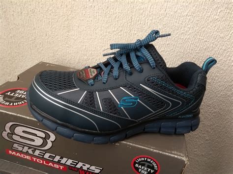 Venta Zapatos De Casquillo Skechers En Stock