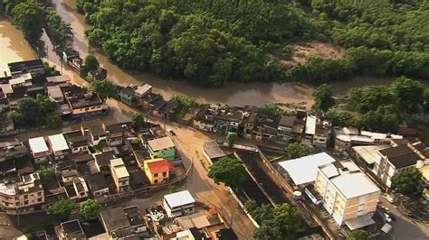 巴西里约州遭遇强降雨 已致13人死亡 巴西 新浪新闻