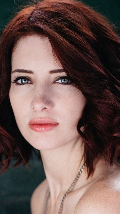 Celebrity Susan Coffey Model Blue Eyes Face Short Hair American