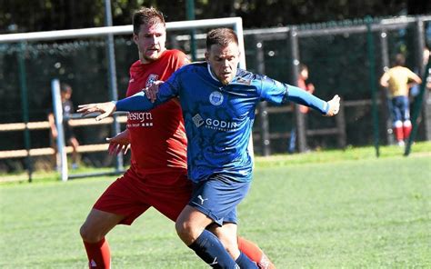 R Pl Meur Impose Sa Loi Domicile Face Lorient Sports Foot Amateur Bretagne