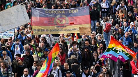 Querdenker Und Corona Leugner Kann Friedlicher Protest Gef Hrlich