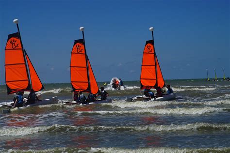 Mise L Eau Houleuse Ecole De Voile De Trouville Sur Mer Flickr