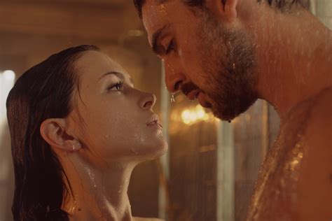 Netflix Fans Convinced Kinky Dni Sex Scenes Are Real As They Gush