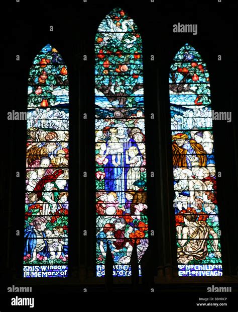 Salisbury Cathedral stained glass Stock Photo - Alamy