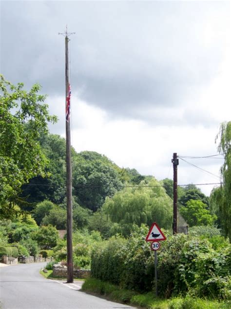 Maypole Ansty © Maigheach Gheal Cc By Sa20 Geograph Britain And