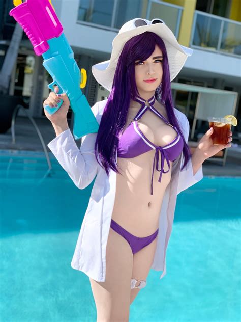 League of Legends Sneaky volta a impressionar os fãs cosplay da