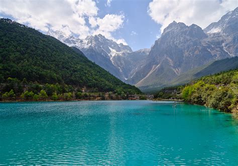 Blue Moon Valley, Lijiang, Yunnan Province, China - fcracer.com