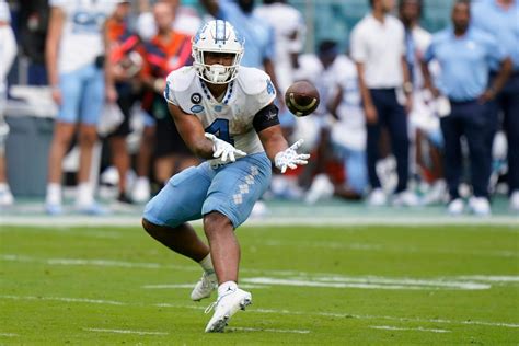 Unc Footballs Caleb Hood Noah Taylor Leave Game With Early Injuries