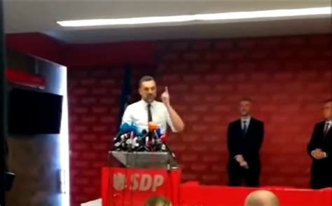 Konaković ponizan ispred Dodika i Čovića u Sarajevu izvrijeđao