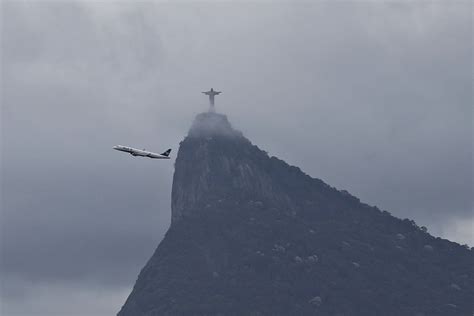 Governo Avalia Limitar N Mero De Voos E N O Destinos No Santos Dumont