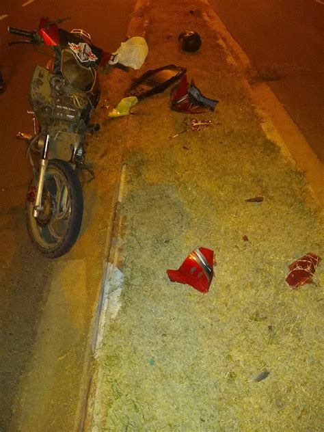 Motociclista Se Accidentó En La Madrugada Y Fue Trasladado Al Hospital