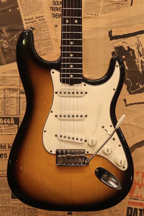 Fender 1969y[stratocaster[“with Synchronized Tremolo Head Decal” Guitar Traders Tokyo