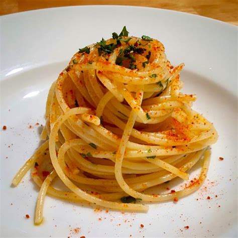 Homemade Spaghetti Aglio Olio E Pepperoncino Scrolller