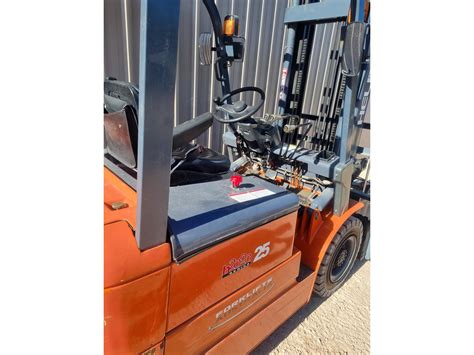 HELI 2 5T ELECTRIC FORKLIFT For Sale