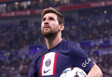 Messi chega ao 40º título e pode se tornar o maior campeão da história