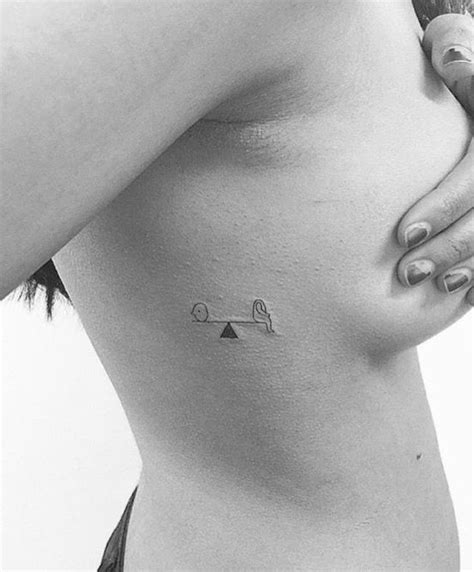 Balance Tattoo Tatoo Tatuagem Minimalista Tatuagem De Leitura