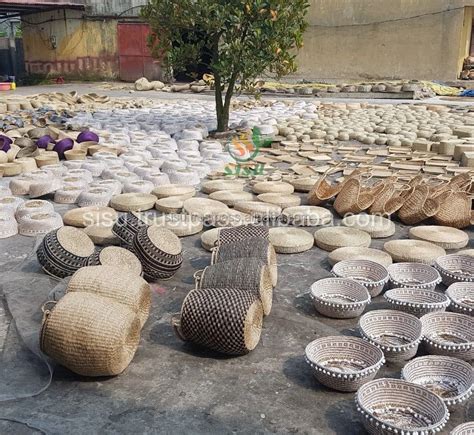 Eco Friendly Water Hyacinth Owl Shaped Storage Basket Hand Woven Water