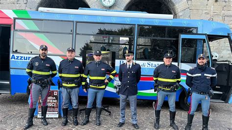 Polizia Stradale Di Como A Porta Torre Nella Giornata Nazionale In