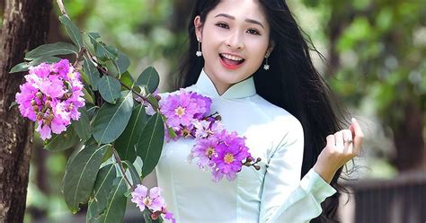 Hot Girl Tr Ng B Nh M T X Ngh Xinh T I Trong B Nh Ch O H B O D N Tr