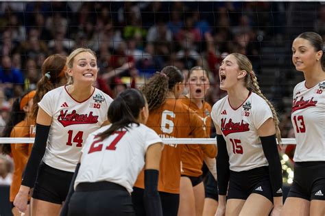 Nebraska Volleyballs Andi Jackson Drops 2 Word Reaction As Close