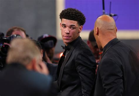 Massive News About Lonzo Ball's Injury - Fastbreak on FanNation