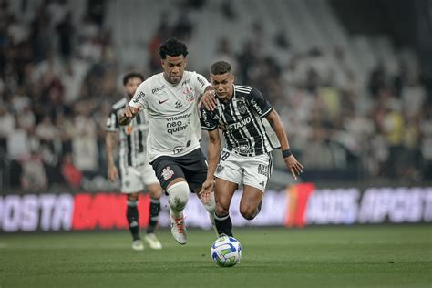 Corinthians Sai Na Frente Mas Sofre Empate Do Atl Tico Mg E Segue