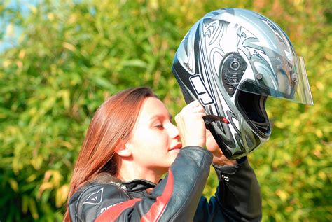 Casque De Moto Bien Choisir Son Casque Pratique Fr