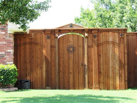 Installed Western Red Cedar Fence | Western red cedar, Cedar fence, Cedar fence pickets