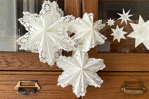 Diy Paper Doily Snowflakes Woodlark Blog