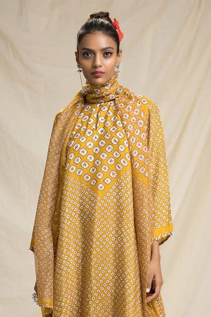 Buy Silk Bandhani Print Tunic Set By Rajdeep Ranawat At Aza Fashions