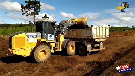 Carregando Caminh O Ca Amba P Carregadeira John Deere K Youtube